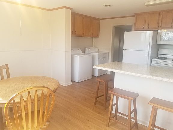 Huge kitchen with eating area and big bay window with nice v