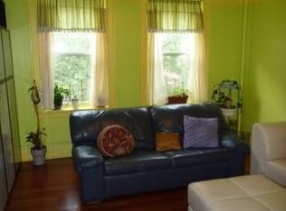 3431 82nd St, Jackson Heights, NY 11372