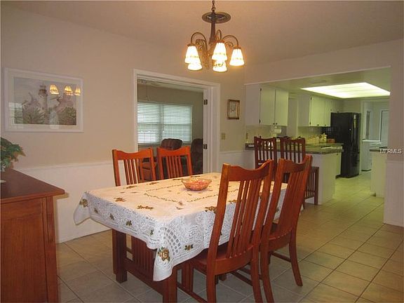 4th image of 920 Gillespie St