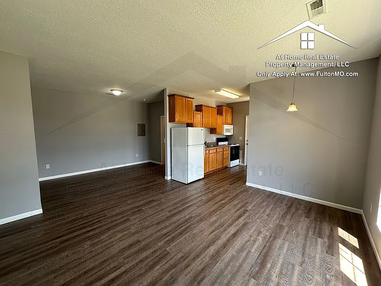 2606 N Bluff St #116B — Photo 2