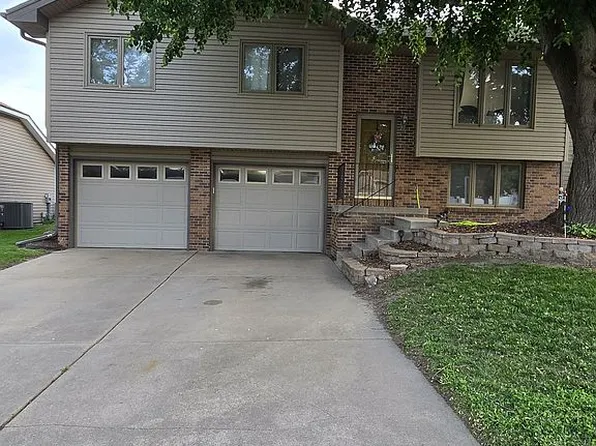 621 W Burt Dr, Lincoln, NE 68521