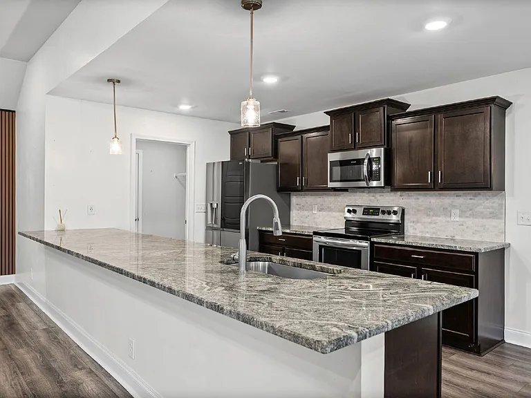 204 King Rd — Photo 8