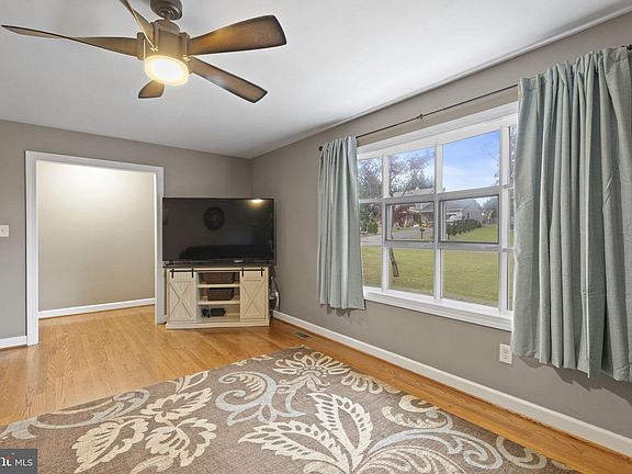 5th image of 3507 Carsinwood Dr