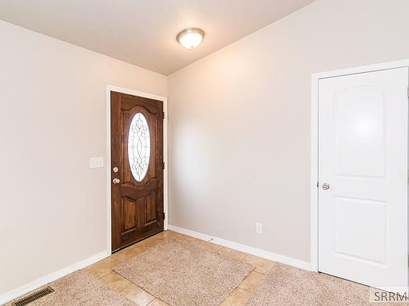 3rd image of 4021 E 109 N