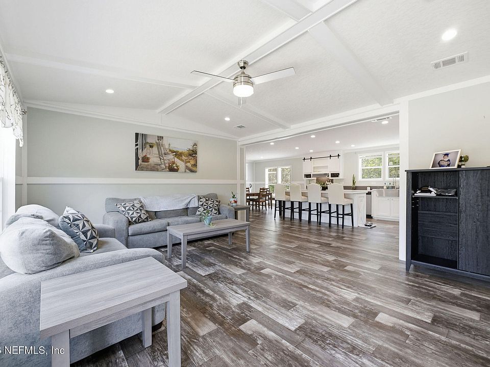 1st image of 132 LAKE LUCY Court