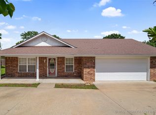 15 W Ridge Way, Bristow, OK 74010