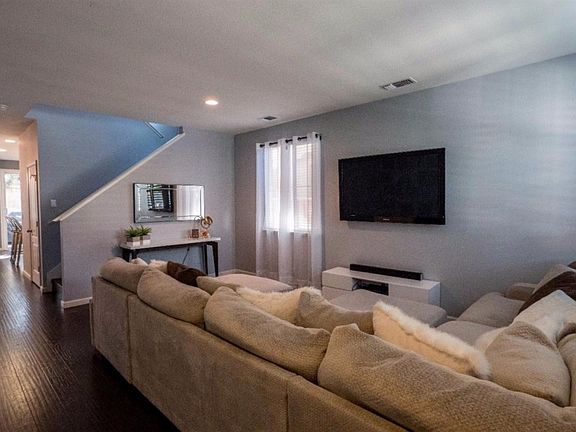 2nd image of 10928 Peony Place Dr