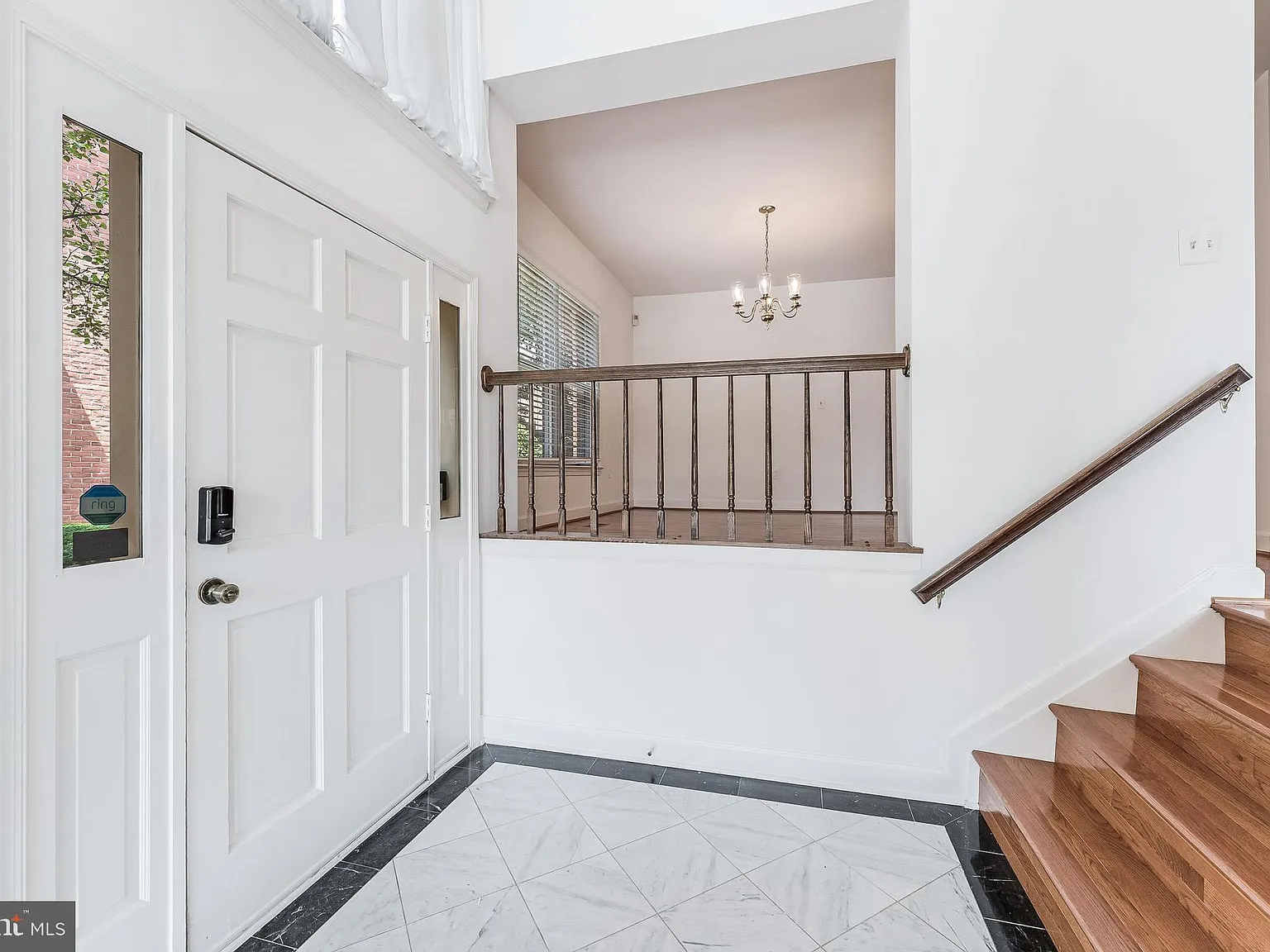 3 bed, 3.5 bath, 1928 sqft, $5,000 — Photo 4
