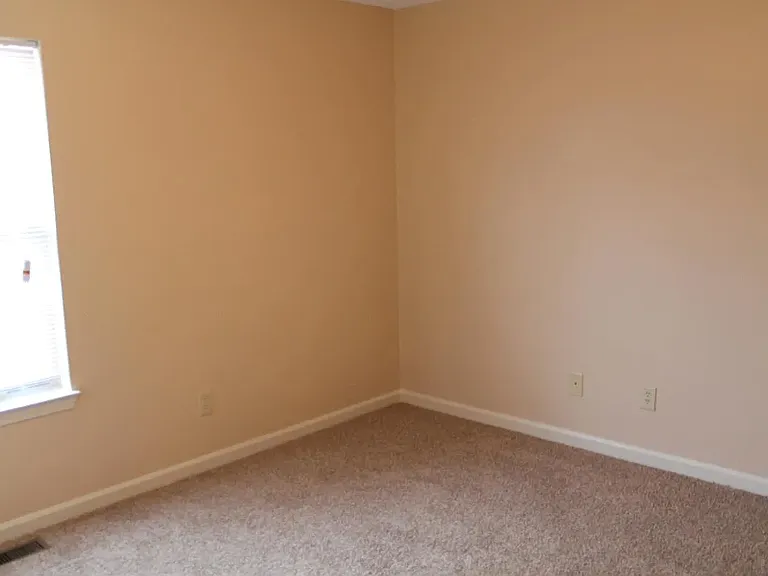 3205 Forest Hill Ct — Photo 15