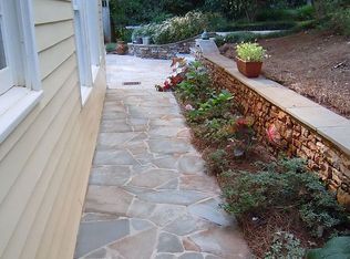 40 Bransford Rd, Sandy Springs, GA 30342