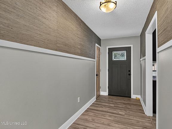 3rd image of 79297 Diamondhead Dr E
