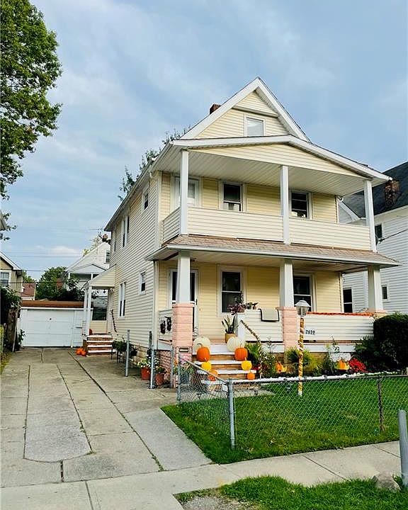 1st image of 2639 E 122nd St