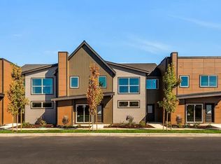 2965 NW Elm Ave, Redmond, OR 97756