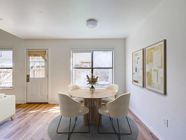 512 Eberhart Ln #1403 — Photo 2