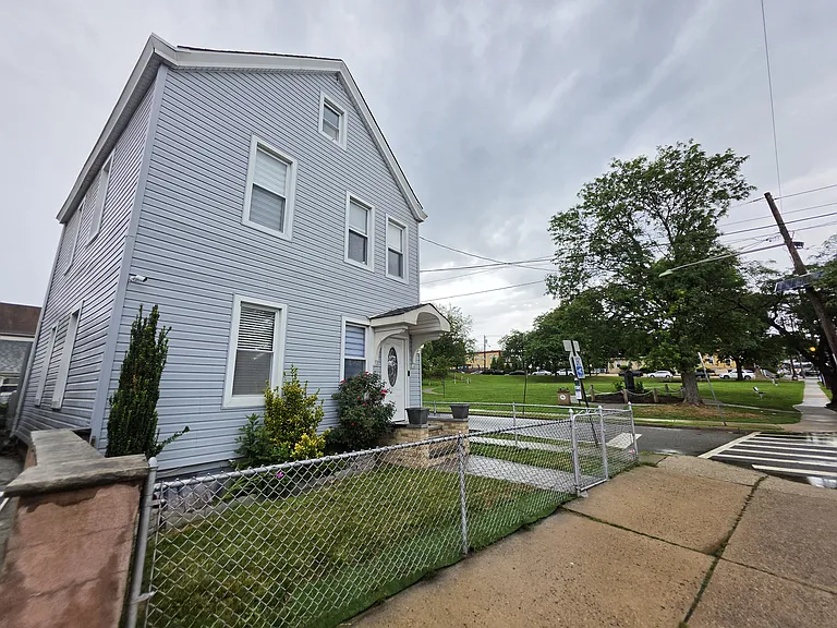 321 Parker Ave #1 — Photo 16