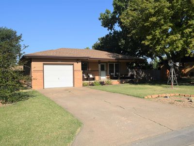 1268 N Franklin St, Russell, KS, 67665