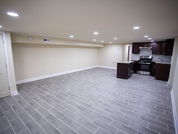 3rd image of 6201 Langdon St #C