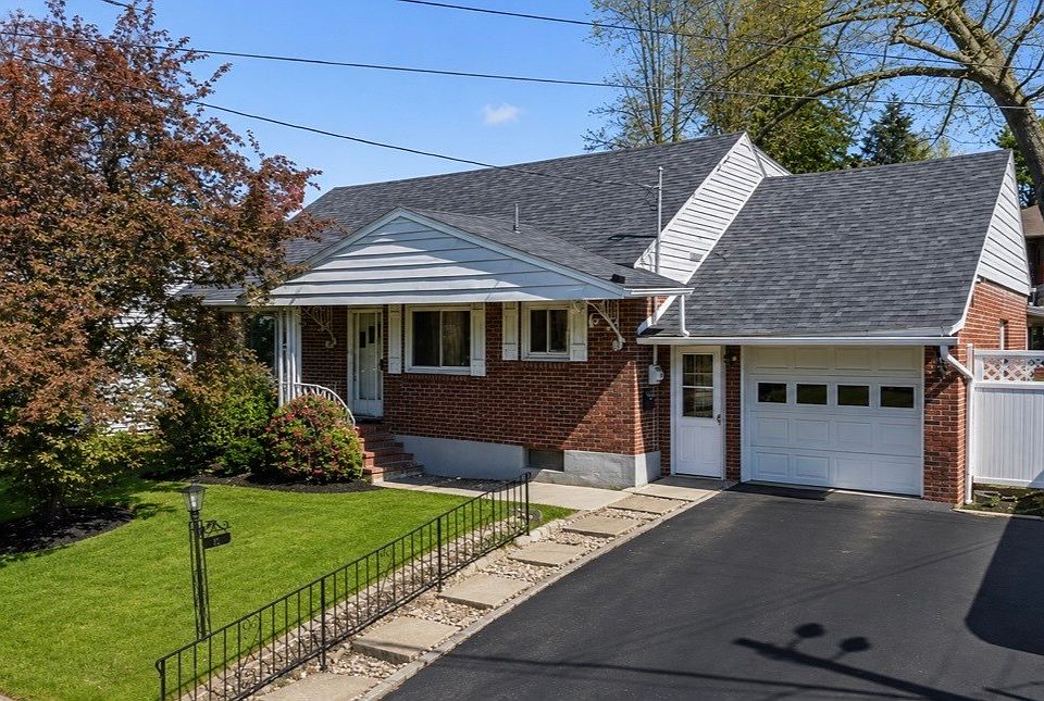 1st image of 2803 Crescent Dr