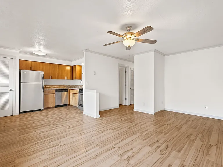 8950 N Kellogg St #15 — Photo 19