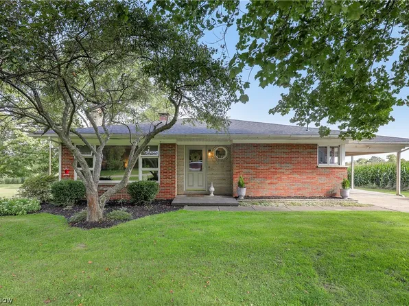 5733 State Route 212 NE, Mineral City, OH 44656