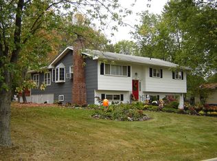 13 Park Dr, Chester, NY 10918