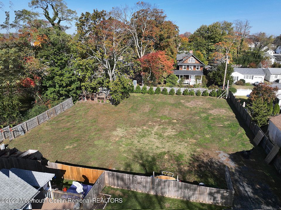 1st image of 821 Trenton Avenue #B