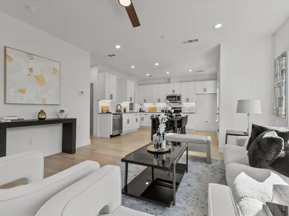 126 Homes Dr, Grand Prairie, TX 75050