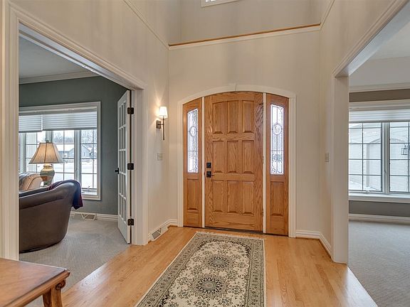 3rd image of 931 Millbrook Dr