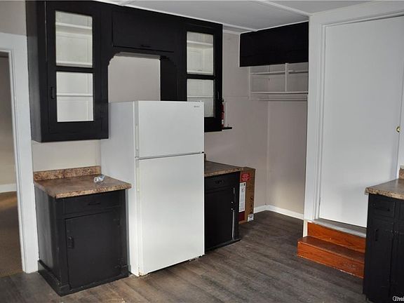 4th image of 30 Mountain Ave Unit 2