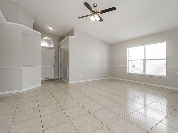 4th image of 13710 Glasser Ave