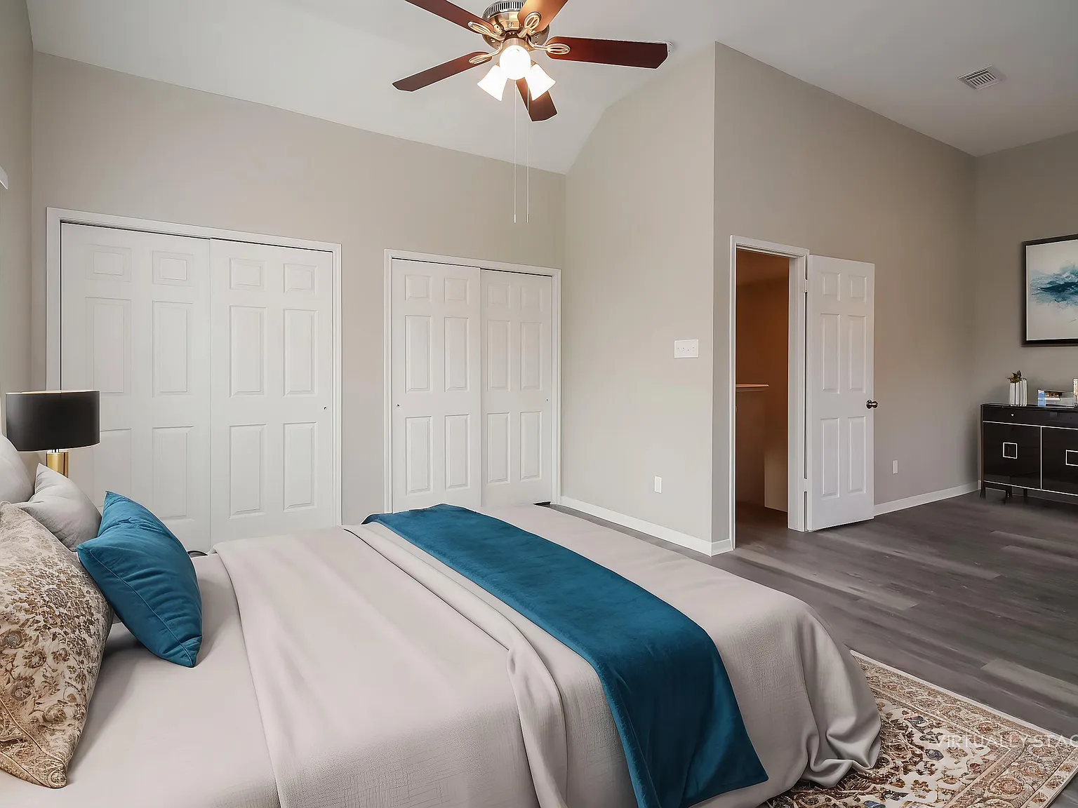 4 bed, 2.5 bath, 2484 sqft, $2,395 — Photo 4