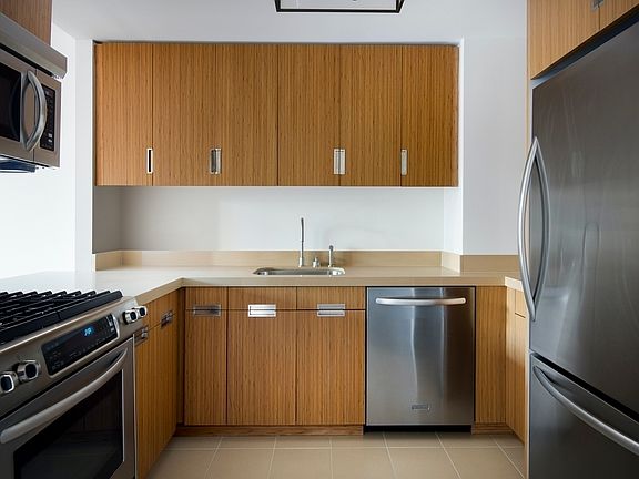 3rd image of 450 W 17th St APT 701
