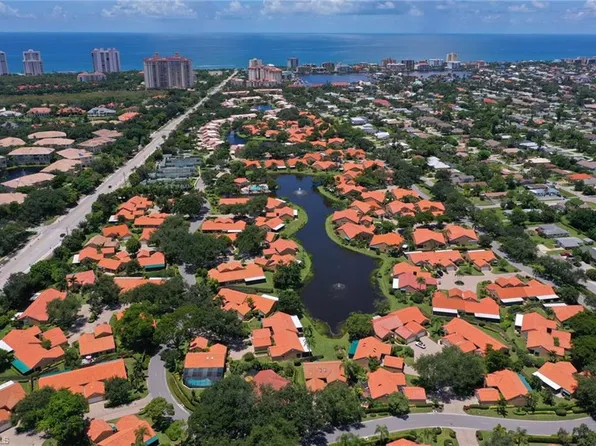 559 Beachwalk CIR #U202, NAPLES, FL 34108