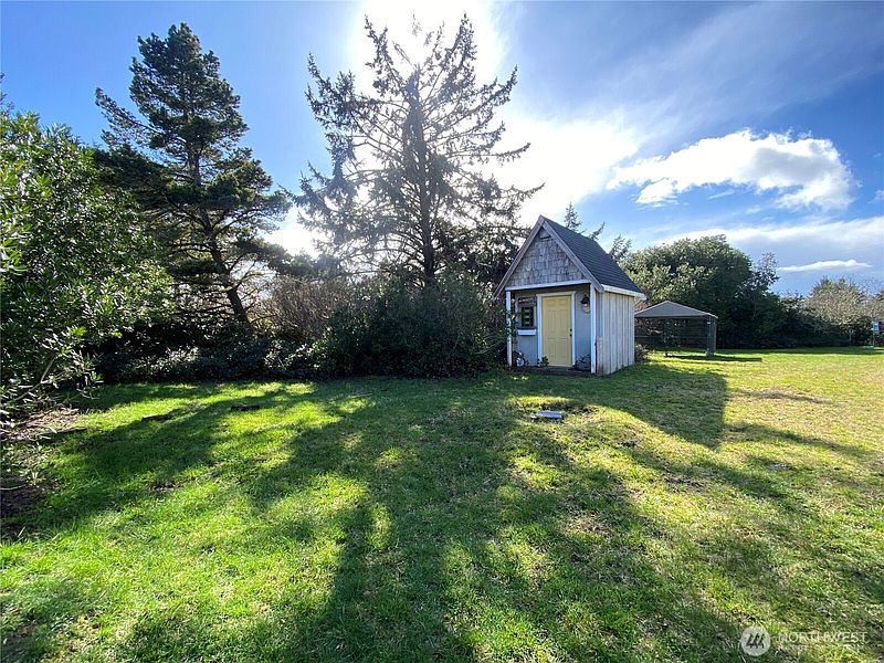 2nd image of 900 Texmar Avenue SW