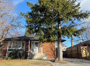95 Sussex Ave, Richmond Hill, ON L4C 2E8