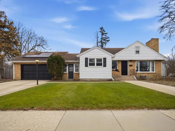 2026 Nebraska Rd, Rockford, IL 61108