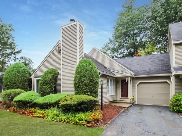 119 Brickett Hill Cir, Haverhill, MA 01830