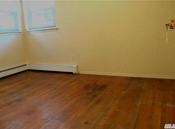 4th image of 39 Bay Ave