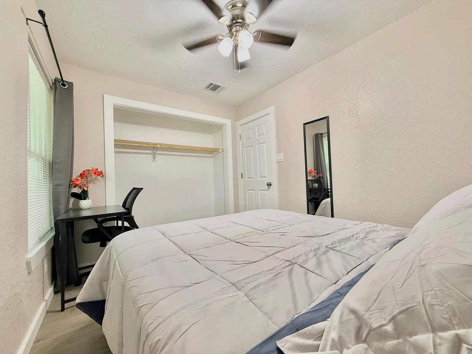 4 bed, 2.0 bath, 1712 sqft, $758 — Photo 2