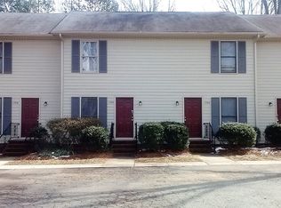 1700 Village Lake Dr, Charlotte, NC 28212