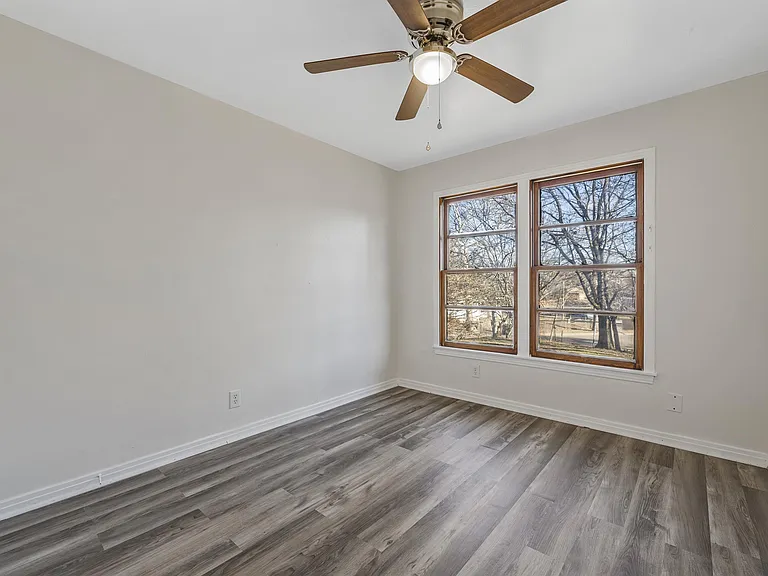 1402 Chico Ct — Photo 12