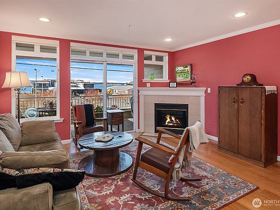 4th image of 6042 Seaview Avenue NW #203