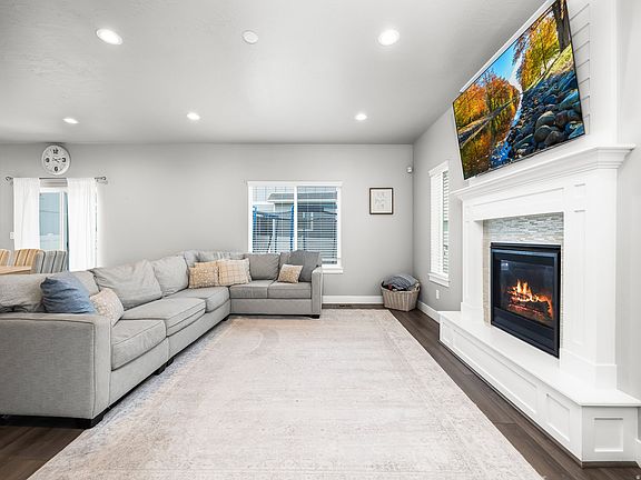 5th image of 5089 E Tahoe Way