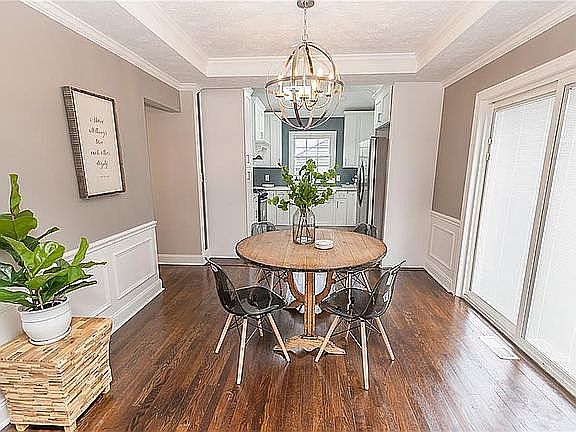 4th image of 620 Parkside Dr