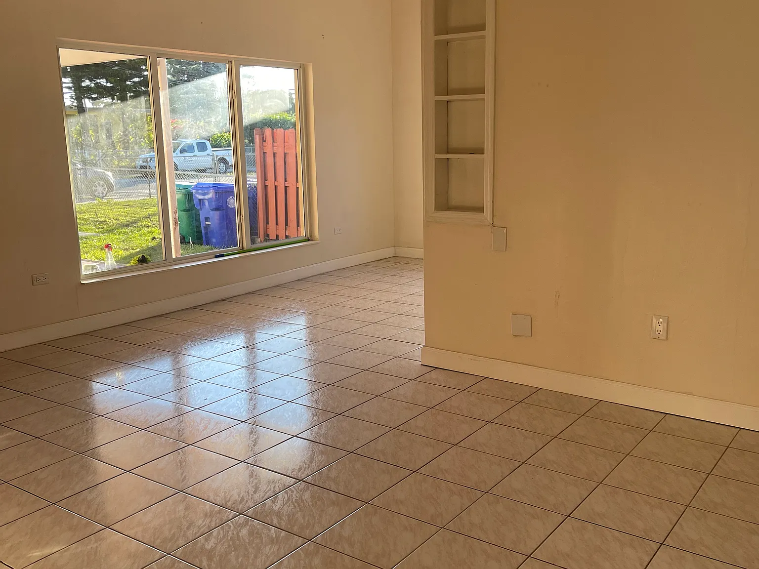 4 bed, 1000 sqft, $3,200 — Photo 4