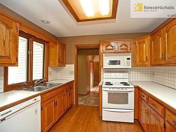 5th image of 7734 Woodstone Ln