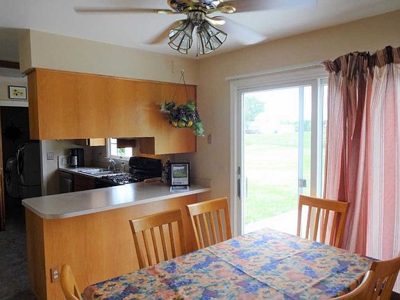 5th image of 411 Meadow Ln
