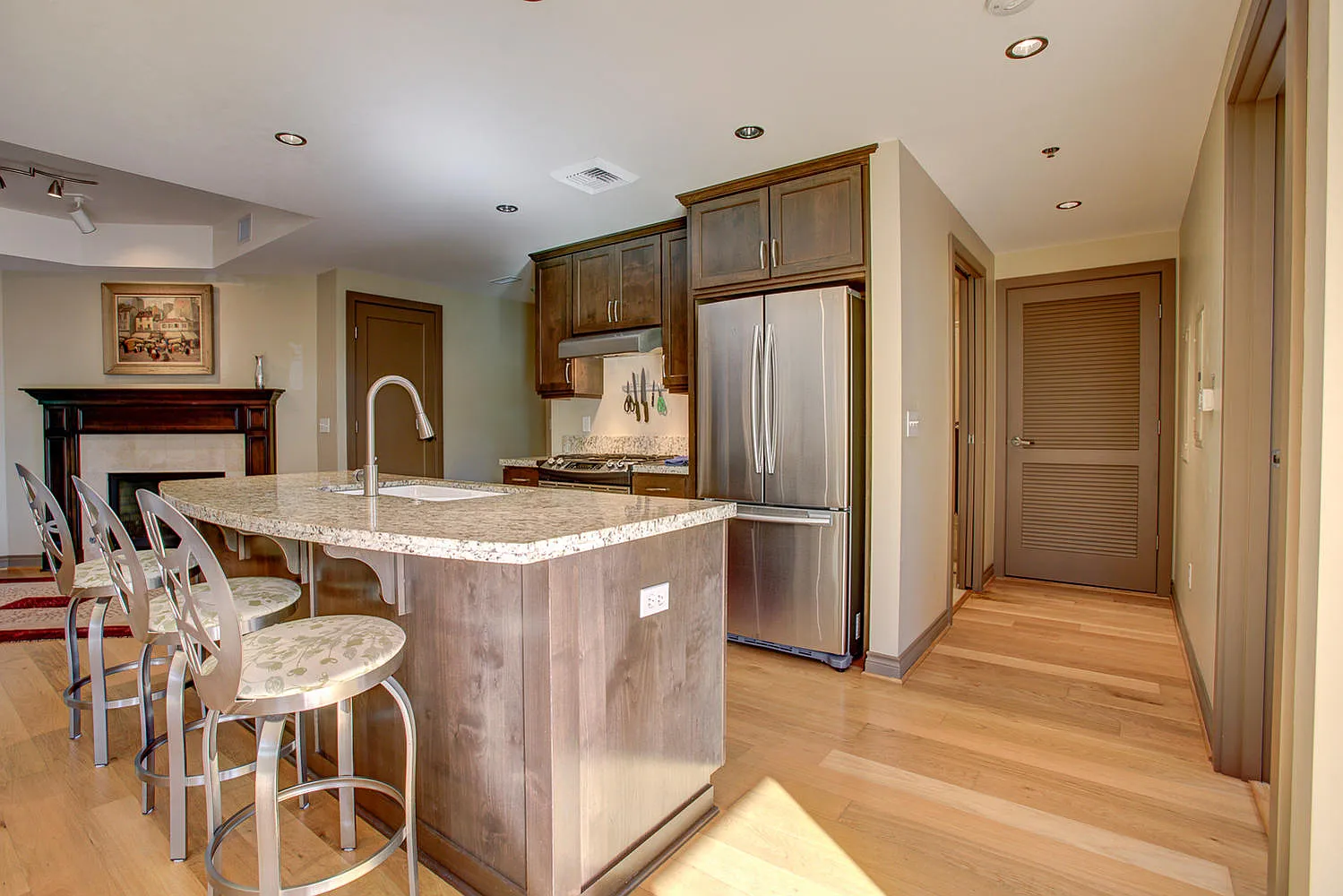 2430 NW Westover Rd #1102 photo 1