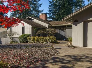 490 Iron Mountain Blvd, Lake Oswego, OR