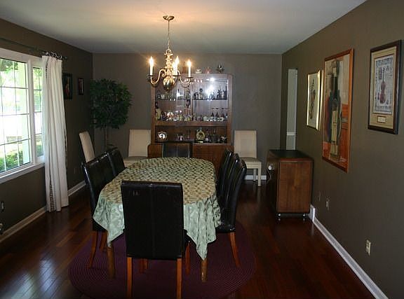 3rd image of 204 Linden Dr